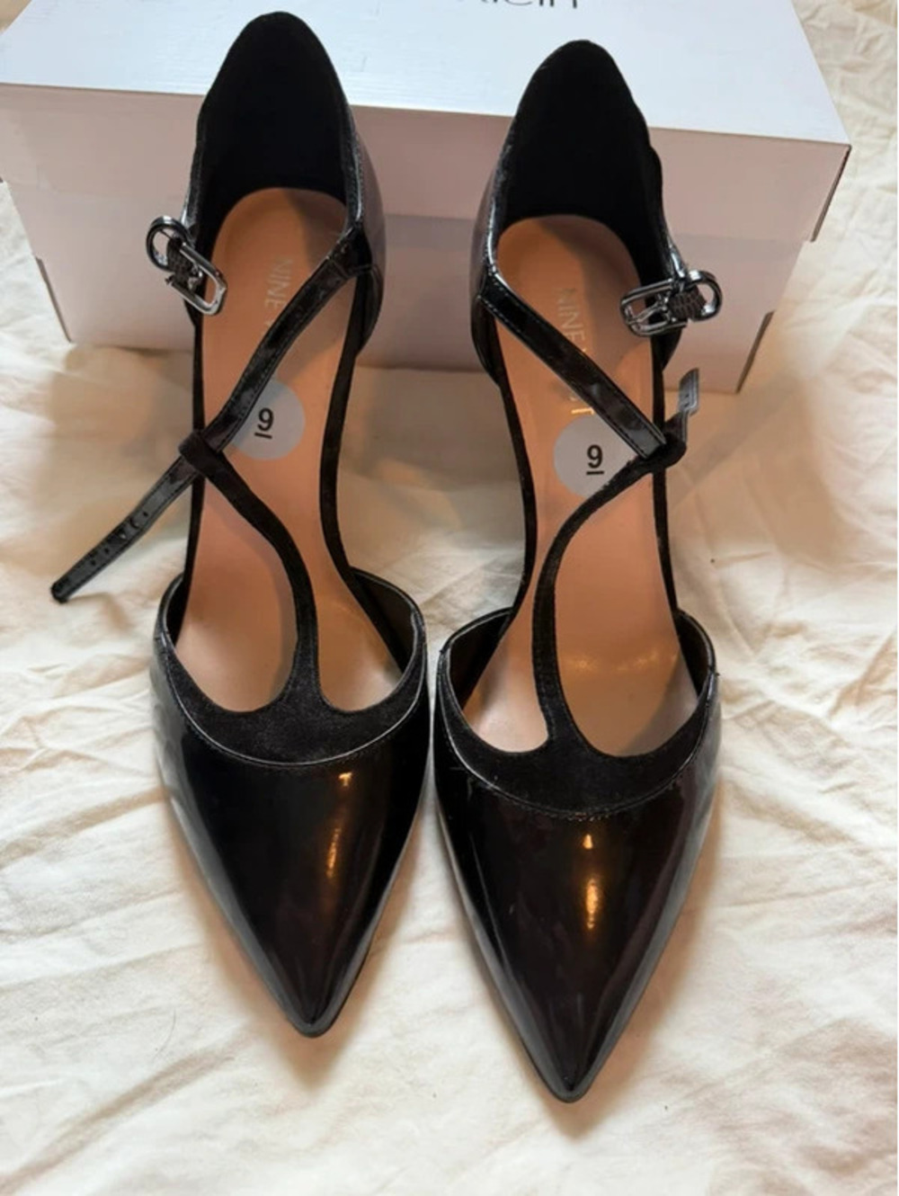 Nine West Black Patent Leather T- Strap Heels size 9